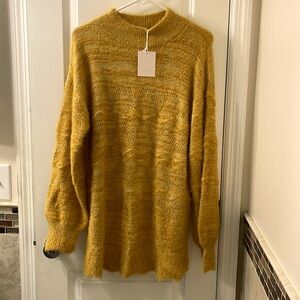 NWT Lauren Conrad sweater in a goldenrod yellow w. white. Super soft. Size M.